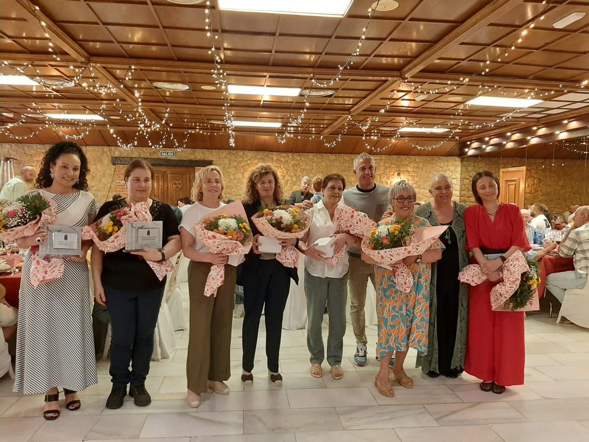 Llanera homenajea a los funcionarios por Santa Rita