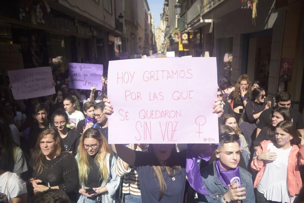 La feministas calientan motores antes de la manifestación del 8-M en Murcia