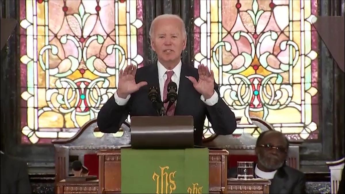 Joe Biden es interrumpido en una iglesia por unos manifestantes contra la guerra en Gaza