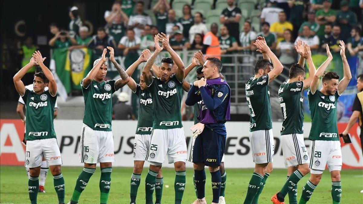 Palmeiras sigue en la punta del Brasileirao