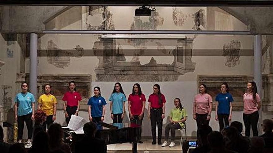 Coro de la Universidad Laboral, ayer durante su actuación.