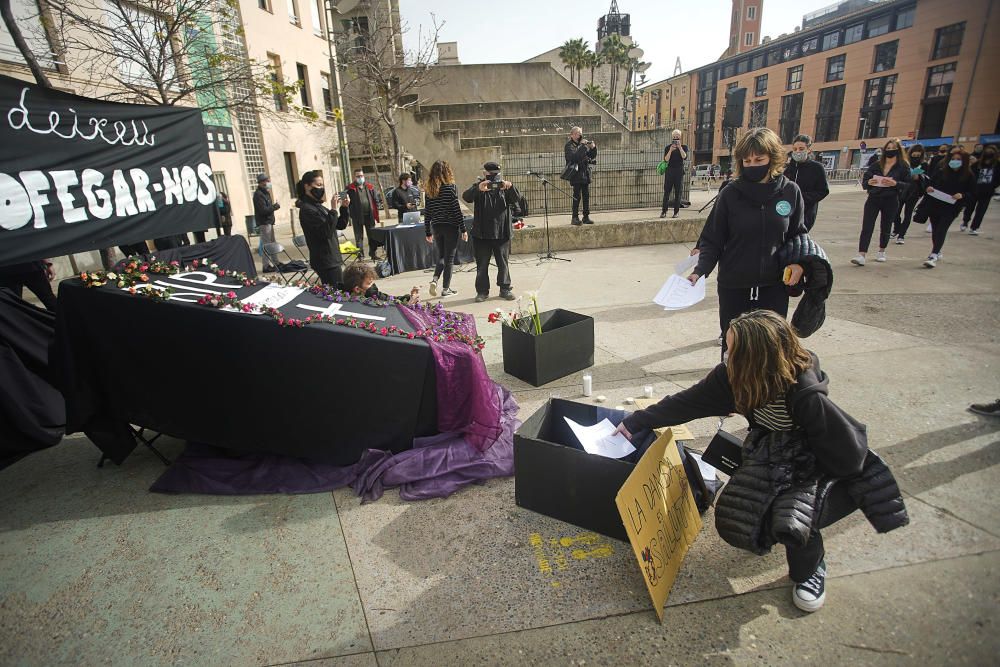 Les escoles de dansa ballen en contra del tancament