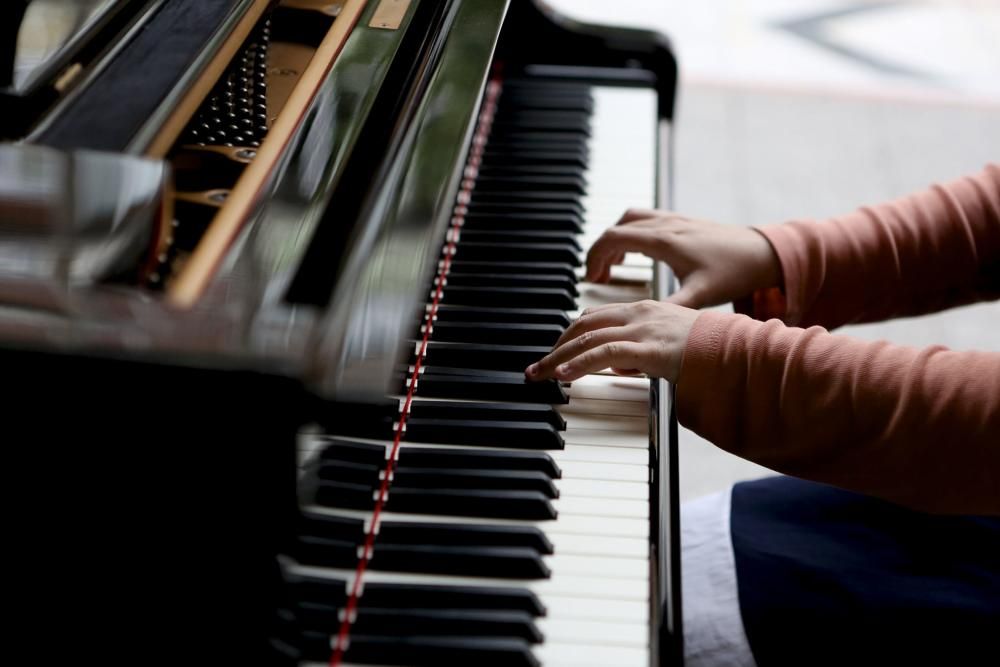 Maratón de piano en el Paseo de Begoña de Gijón