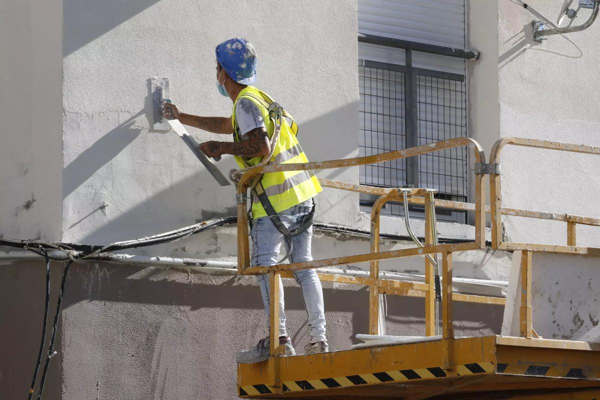 Rehabilitación de viviendas en el barrio de Las Moreras.