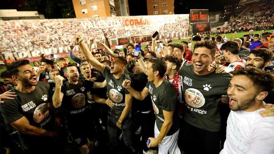 El Rayo Vallecano regresa a Primera dos años después del descenso