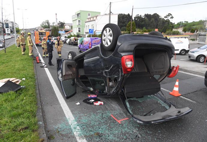 Aparatoso accidente en la avenida de Finisterre