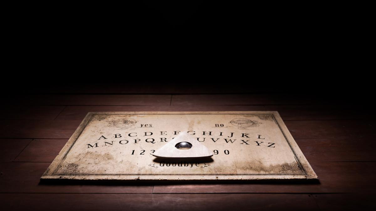 Un tablero de ouija.