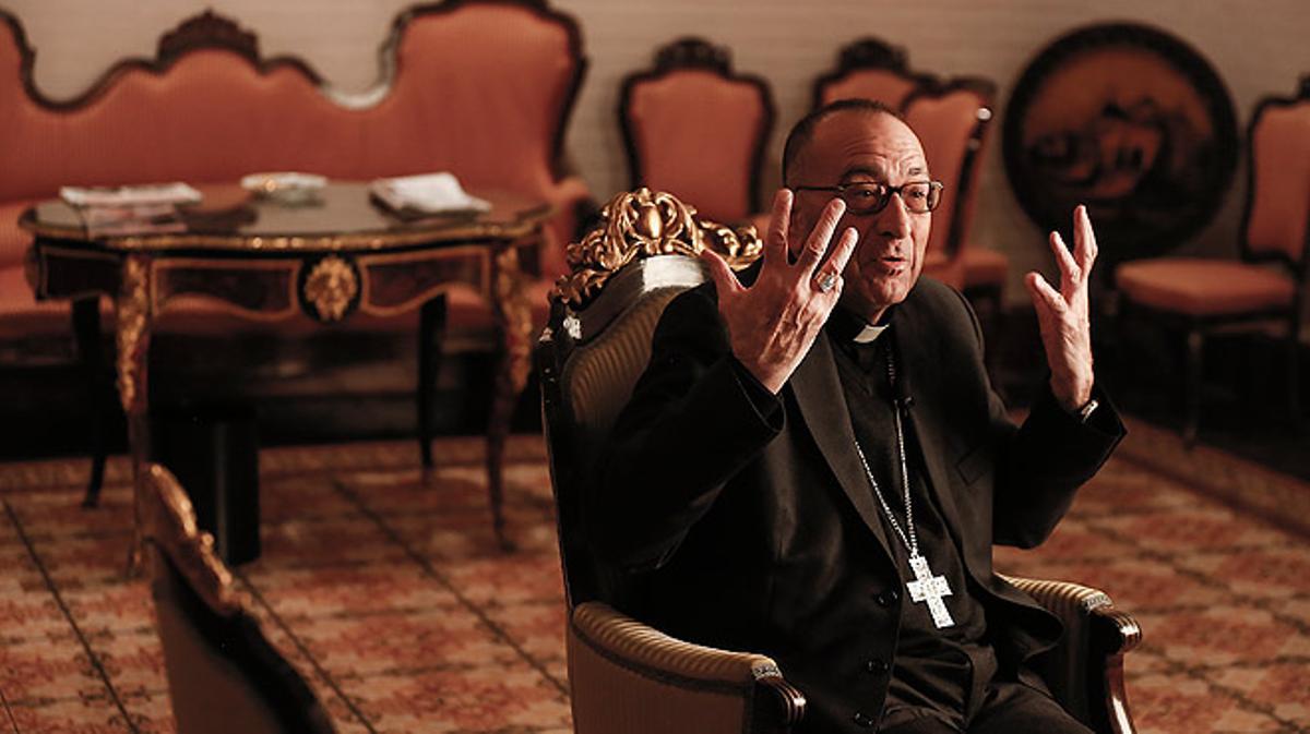 L’arquebisbe de Barcelona, Juan José Omella, rep EL PERIÓDICO i contesta a les seves preguntes.