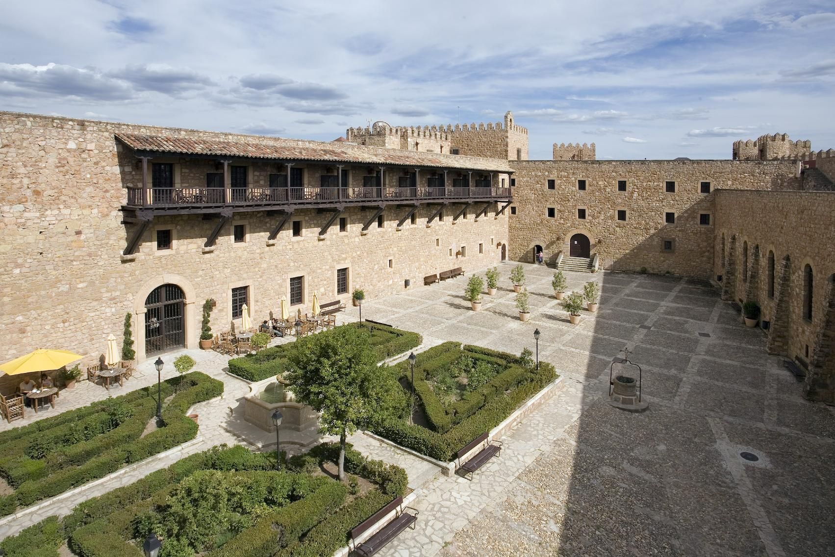 El Parador de Sigüenza vuelve a abrir sus puertas