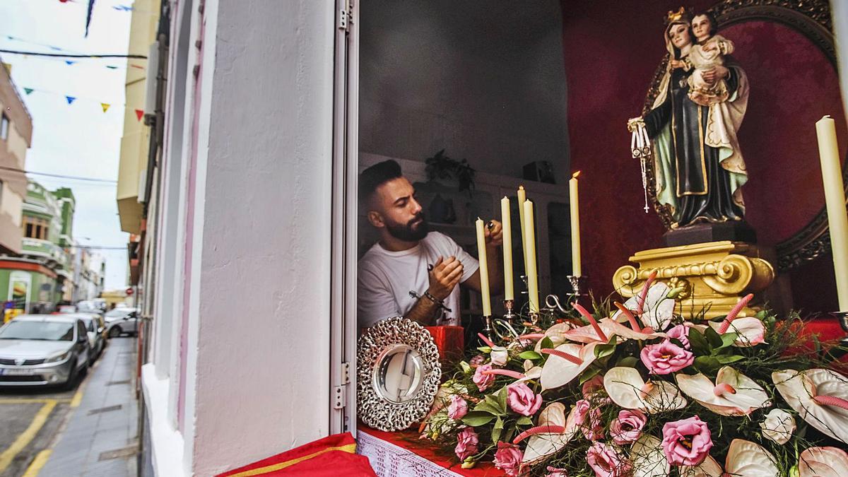 El Carmen marca el ritmo en La Isleta