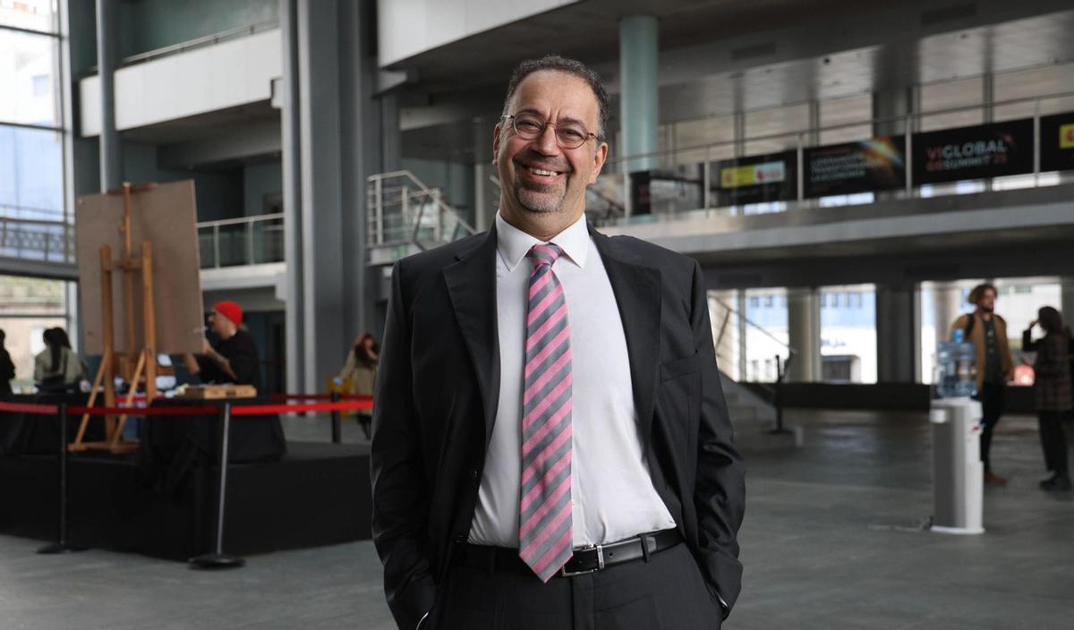 El premio Nobel de Economía, Daron Acemoğlu.