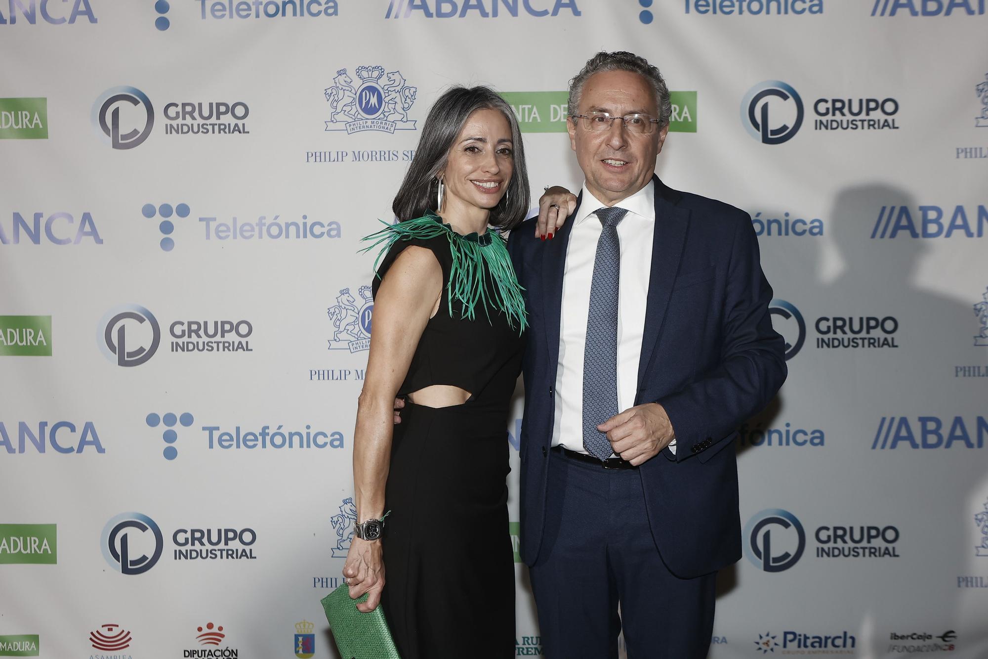 FOTOGALERÍA | Los invitados de los Premios Empresario del Año posan para El Periódico Extremadura