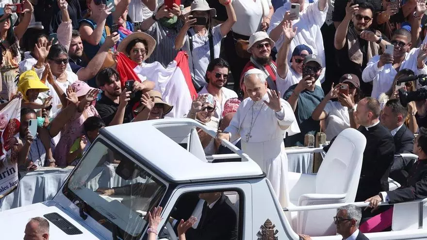 El papamóvil de León XIV ya está en España para su visita