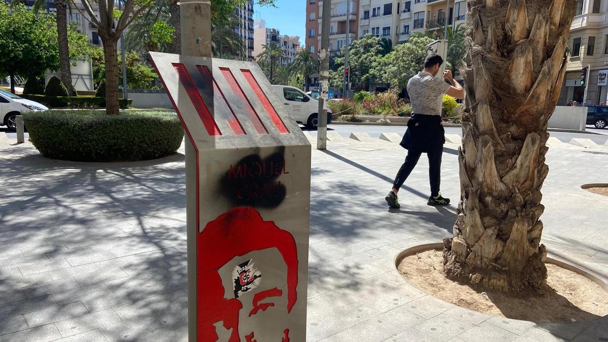 Nuevo ataque con simbología nazi a la placa en memoria a Miquel Grau en Alicante