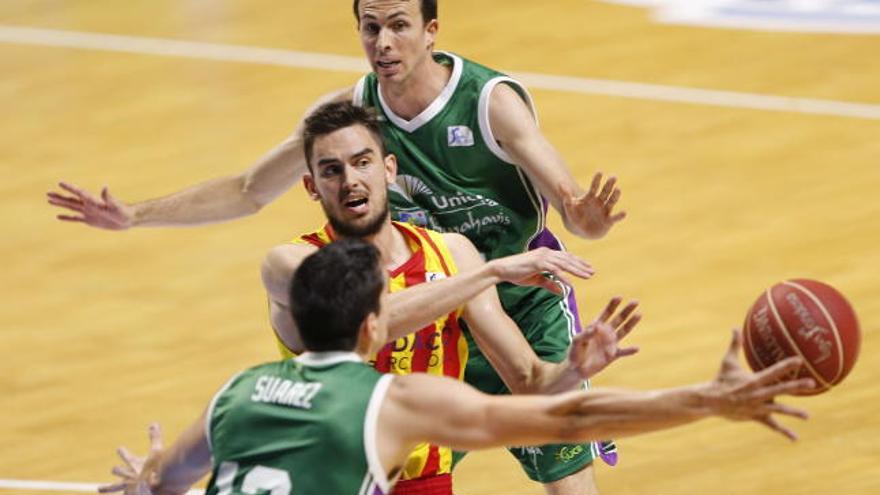 El Barça, obligat a disputar el cinquè partit en perdre davant l´Unicaja