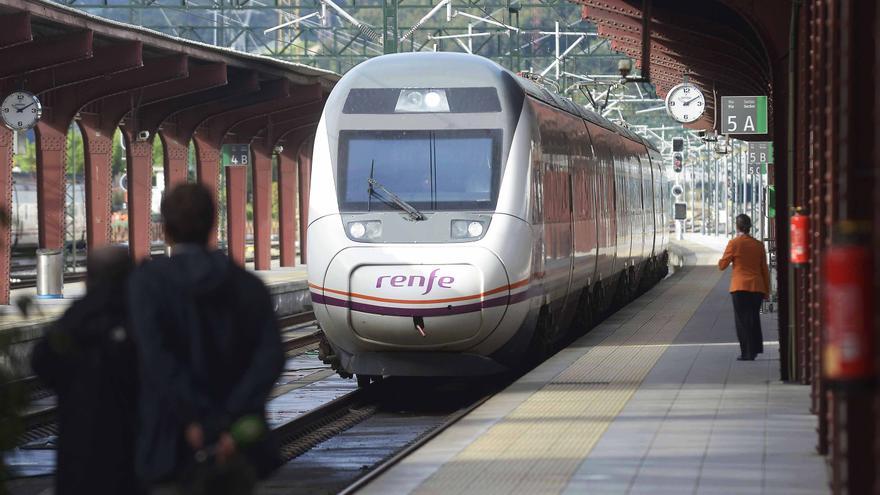Los trenes que unirán Galicia y Alicante en cinco horas salen a la venta desde 30 euros