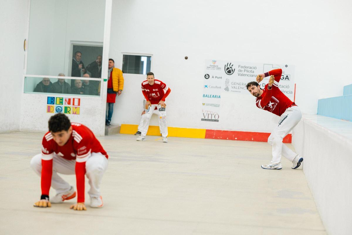 Puchol, Salva i Mañas al trinquet de Benidorm.