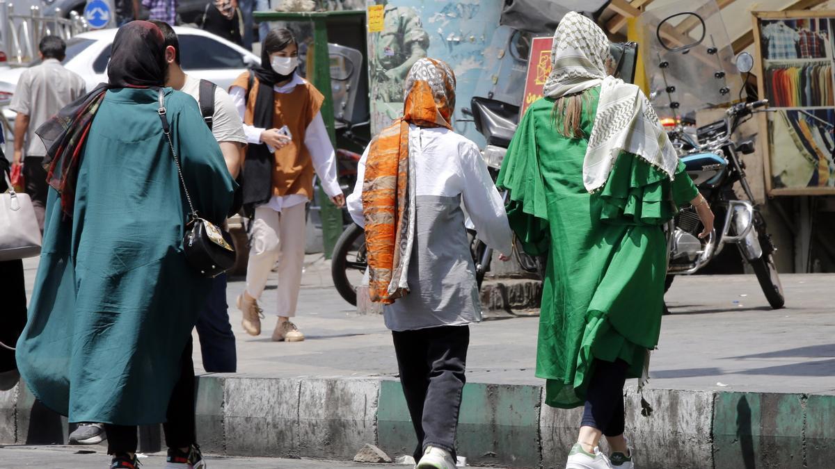 Iran Hijab dress code