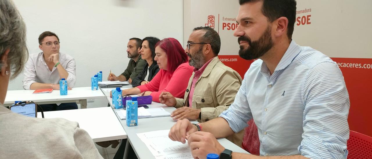 Sánchez Cotrina y Morales en el último Comité Ejecutivo Provincial del PSOE.