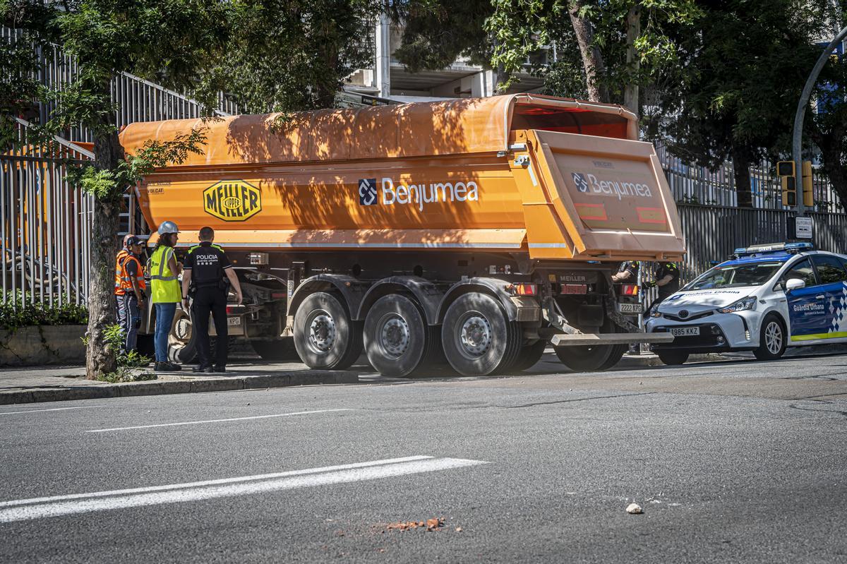 Los camiones toman el Camp Nou: empiezan las obras del estadio