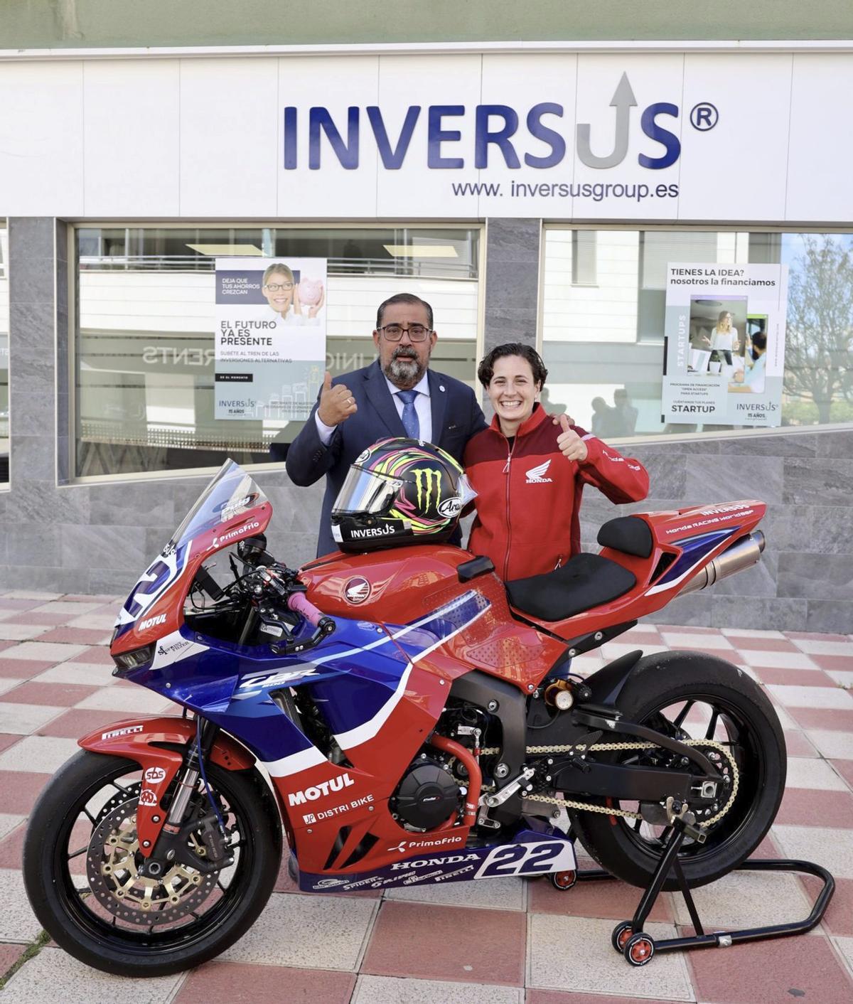 Ana Carrasco, con José Manuel Fernández, CEO de Inversus. | JUAN CARLOS CAVAL