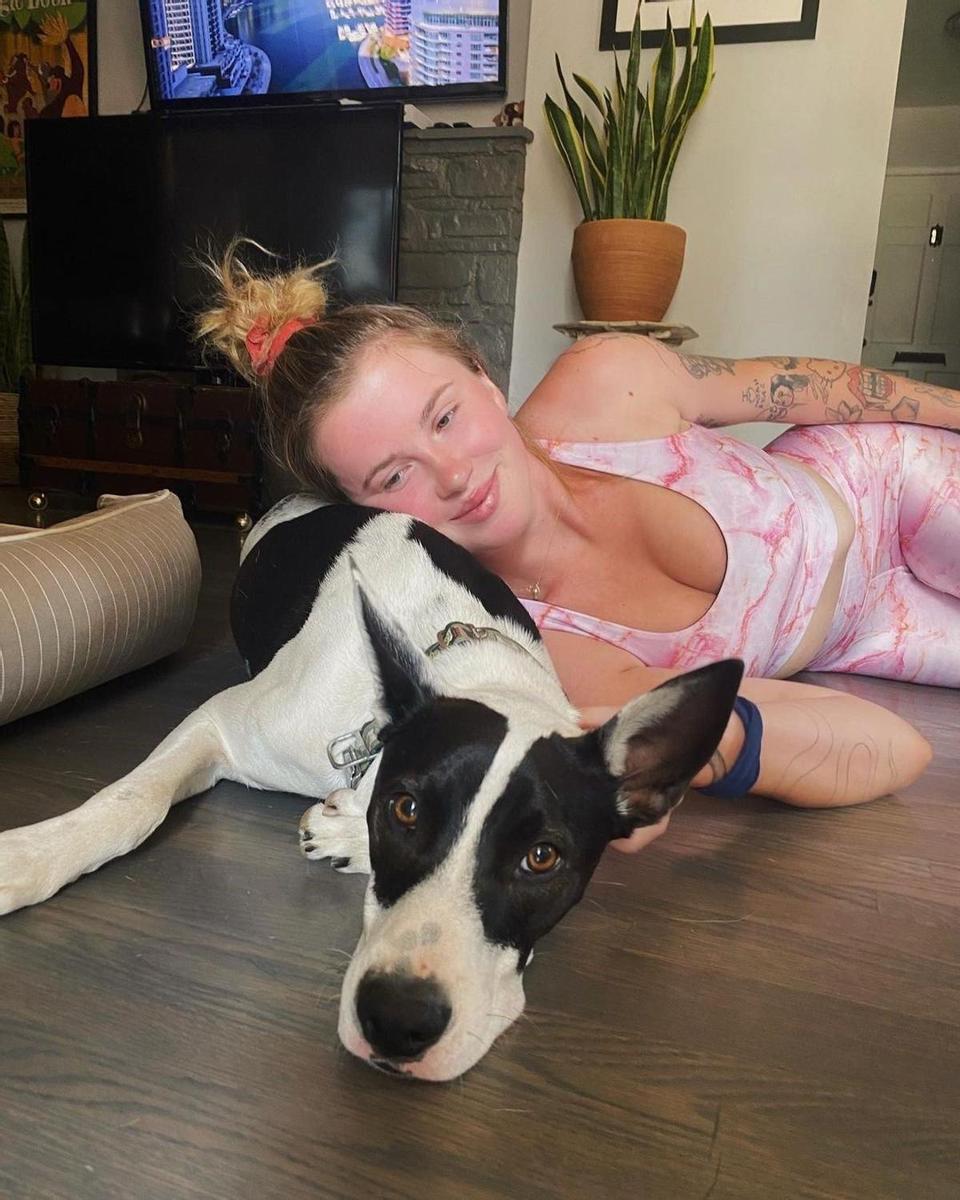 Ireland Baldwin, gran amante de los perros