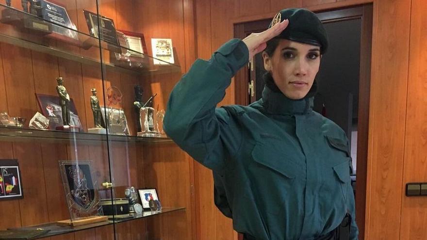 India Martínez vestida de Guardia Civil
