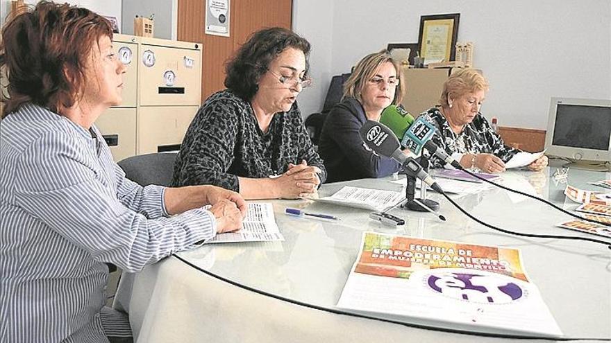 Asociaciones de mujeres se unen en una «Escuela de Empoderamiento»