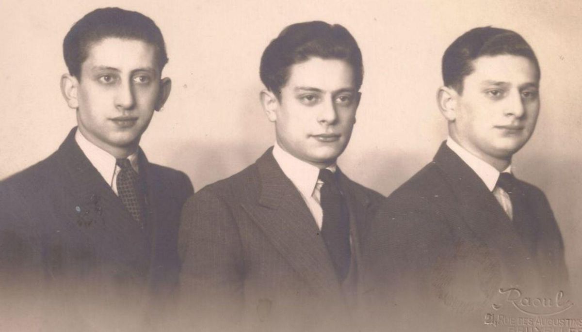 Eugene Grunfeld, en
el centro, junto a sus
dos hermanos cuando
escaparon de Hungría,
en el año 1935.
| Archivo A. Grunfeld