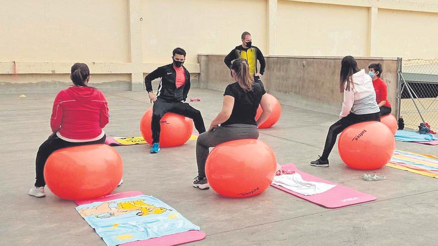 Madres y matronas piden alternativas para mantener la preparación al parto grupal y presencial