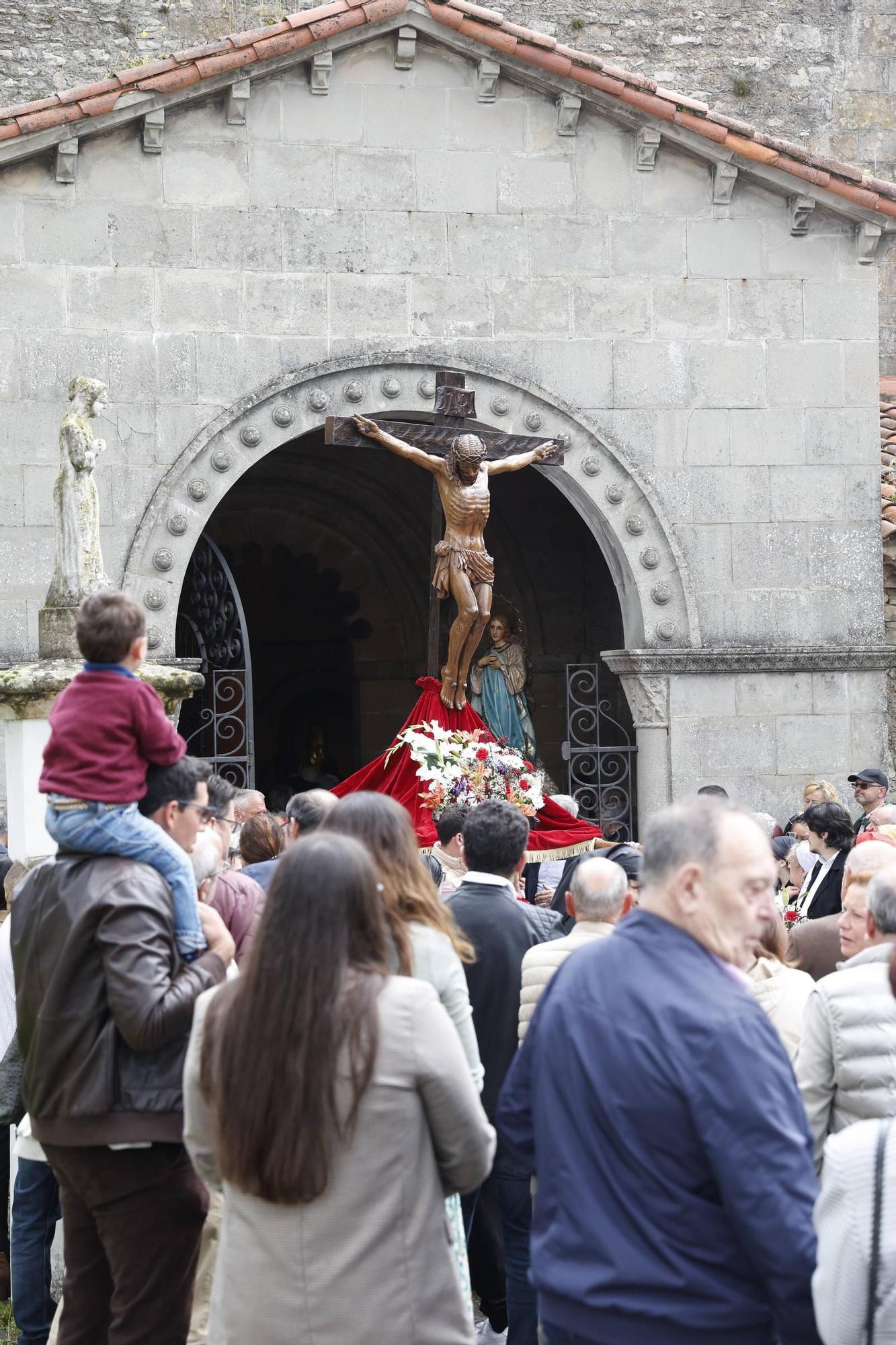 Monteana y Cenero lloran al joven fallecido en un fatal accidente de tráfico (en imágenes)