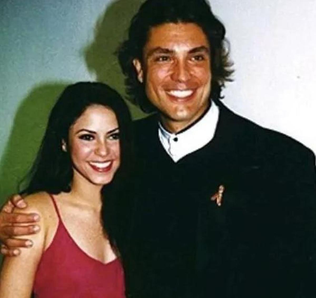 En 1997 se relacionó a Shakira con el actor Gustavo Ríos