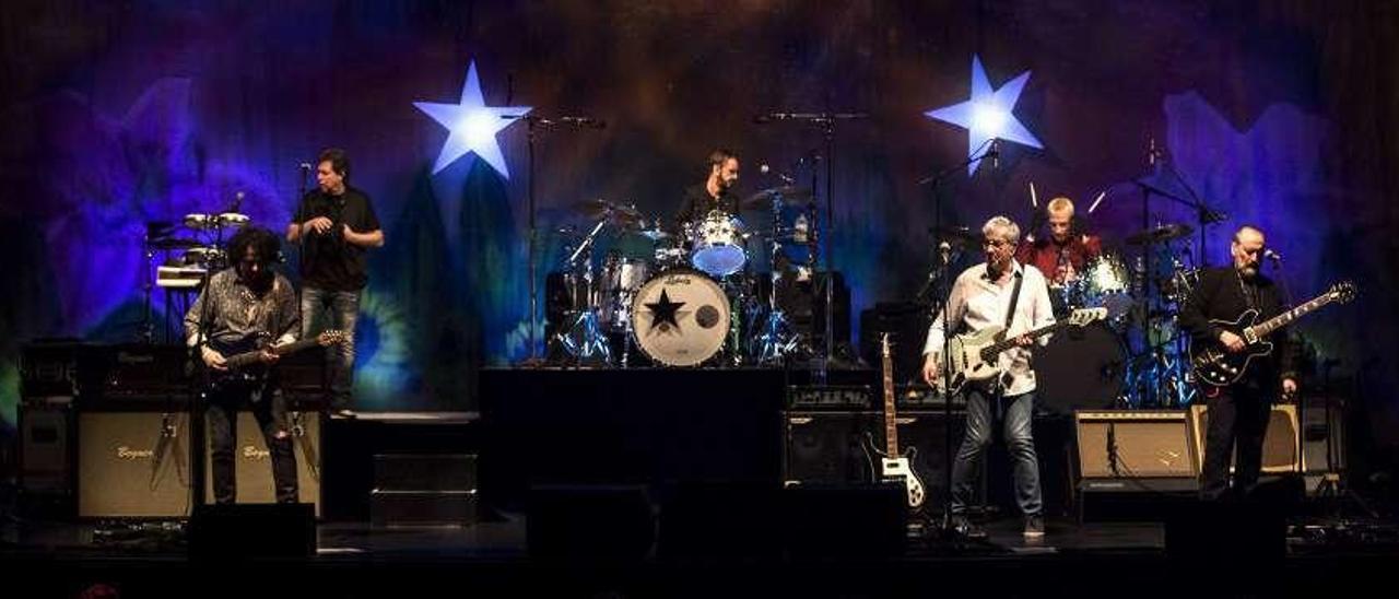 Ringo Starr &amp; His All-Starr Band, en París, primera parada de su gira europea.  / Etienne Laurent