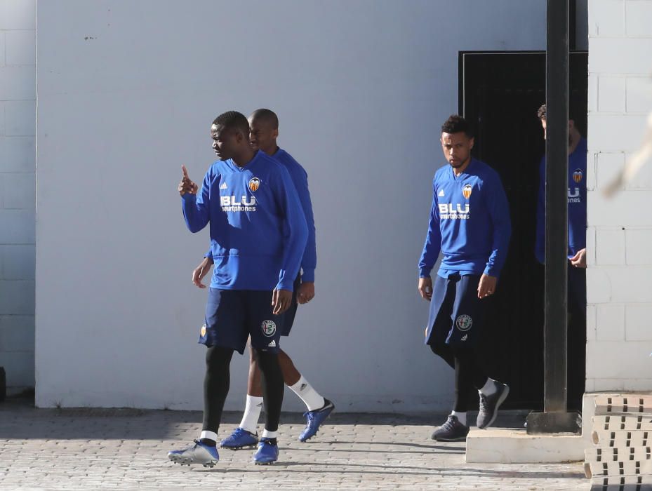 El Valencia entrena en domingo tras empatar ante e