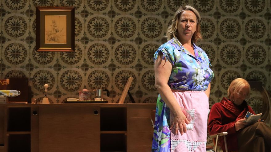 Teatro en València: Mentiras familiares en "Las danesas"