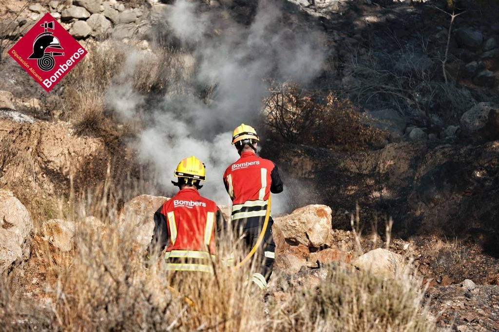 Estas son las imágenes del incendio de Altea Hills y el Mascarat