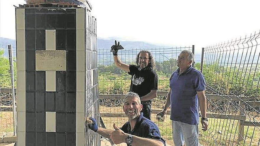 Inauguran un monumento a los moteros fallecidos