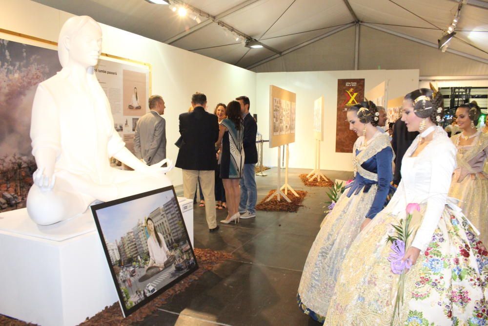 Estreno de las falleras mayores y cortes 2020 en Una Festa per a Tots