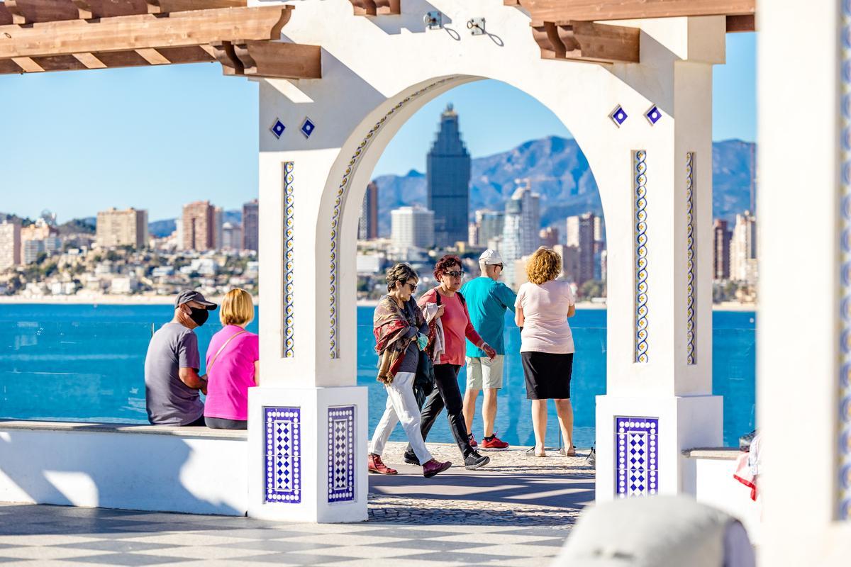 Benidorm se prepara para la invasión de turistas por el puente de diciembre