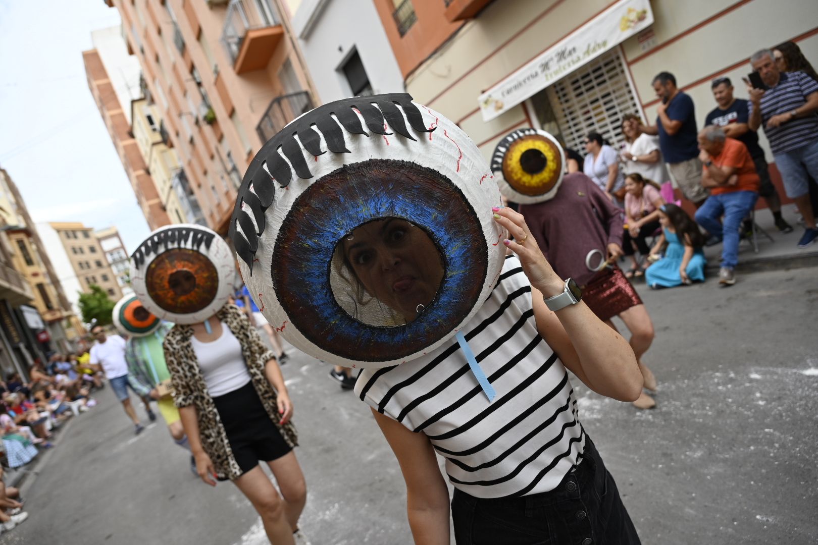 Imaginación y humor al poder en el desfile de las collas del Grau