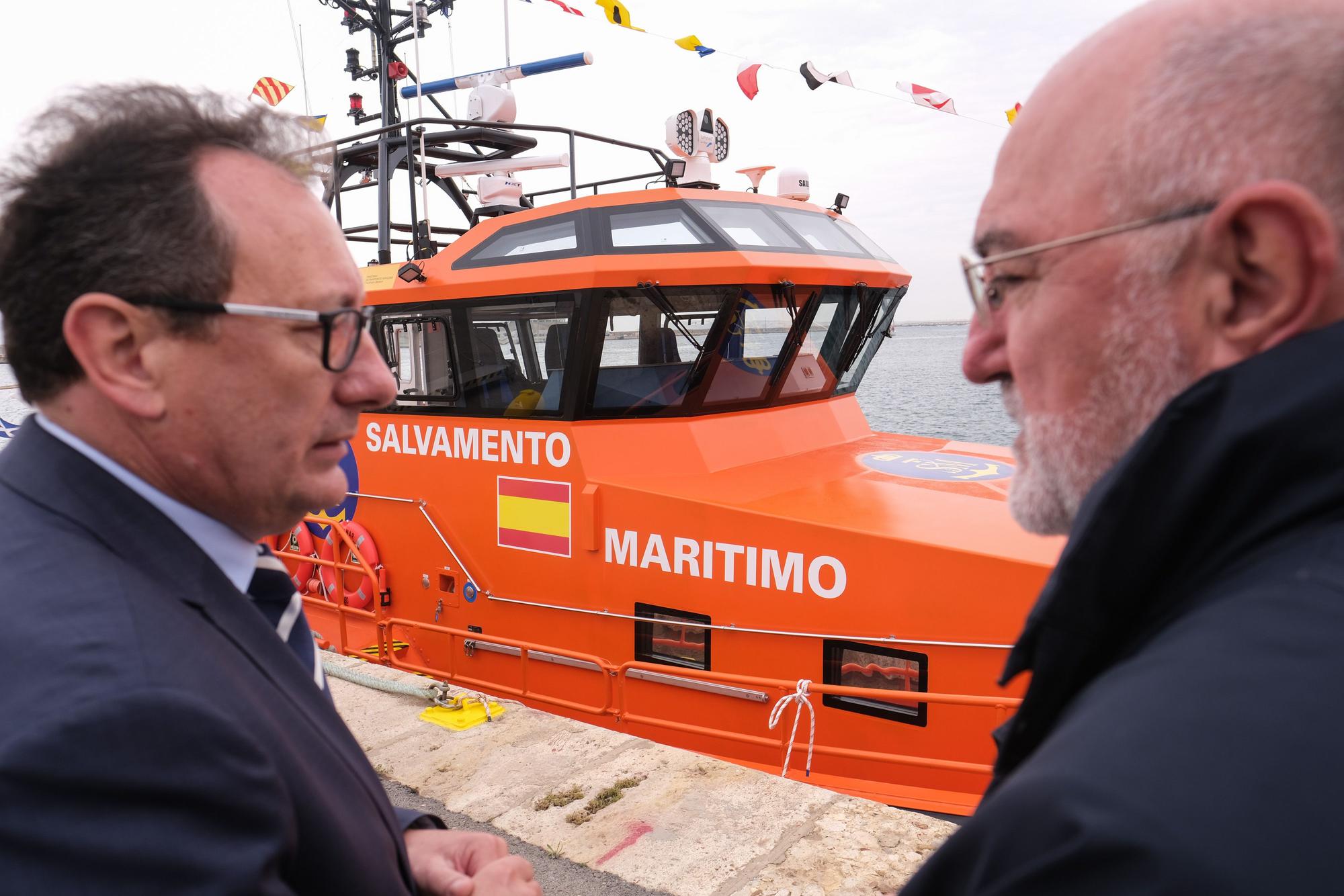 Salvamento Marítimo estrena nuevo barco en su base de Alicante