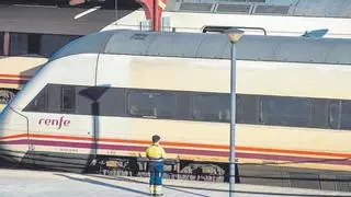 Una avería causa retrasos de media hora en trenes entre A Coruña y Vigo