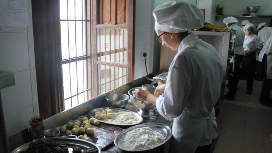 El IES Pedro Espinosa solicita impartir un grado superior en Dirección de Cocina