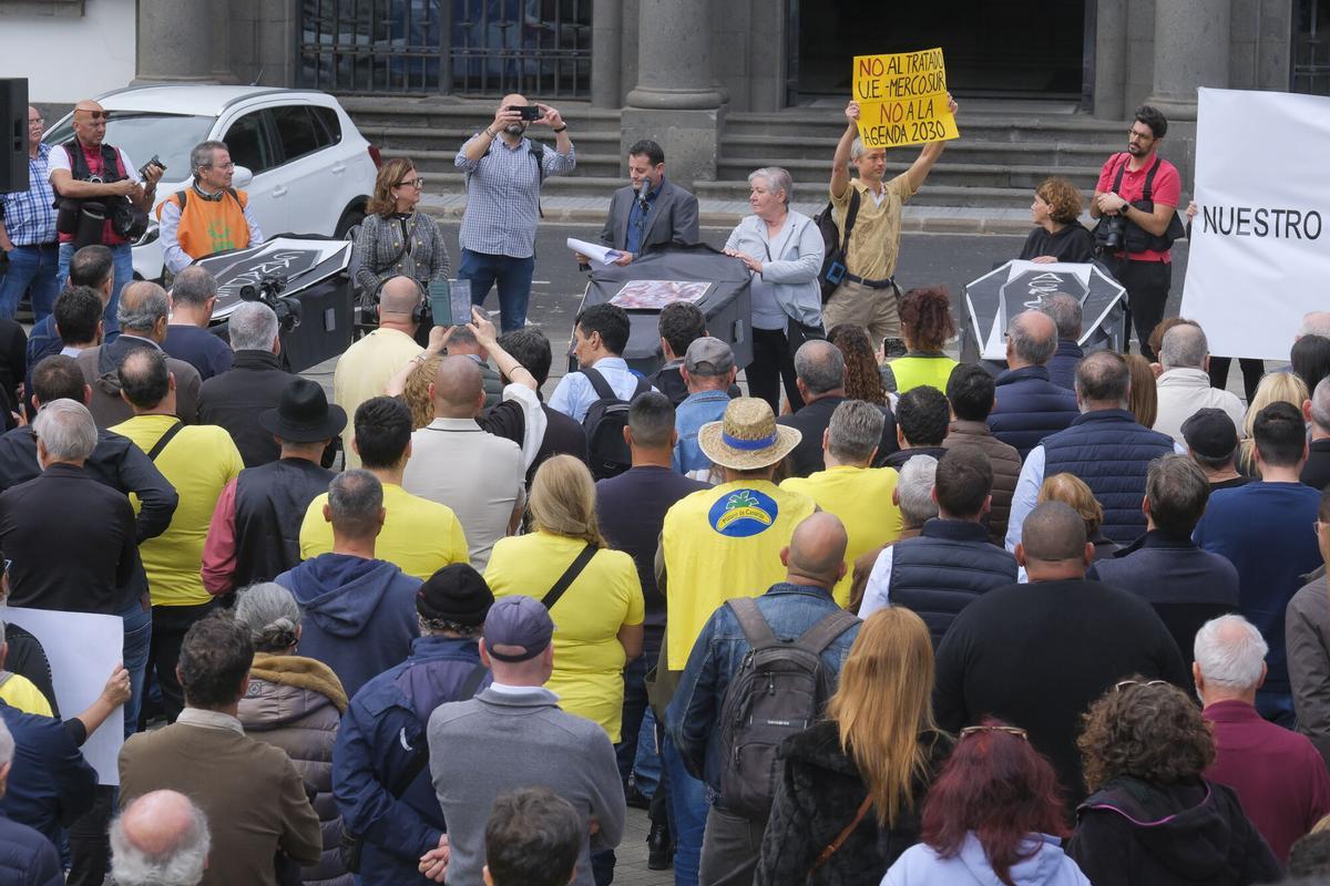 Protesta del sector primario de Gran Canaria contra el acuerdo UE-Mercosur