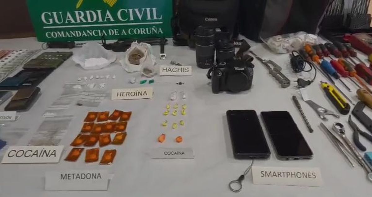 La Guardia Civil se incautó de numerosas sustancias estupefacientes y otros objetos procedentes de robos en la comarca do Barbanza