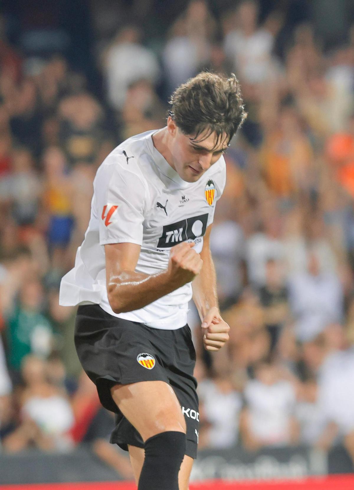 Valencia CF Crónica: Victoria contra el Torino con un estelar Javi Guerra