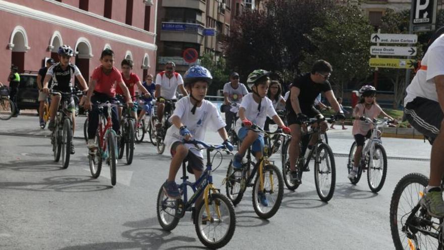 Participanes en el Ciclo-Paseo de los Juegos.