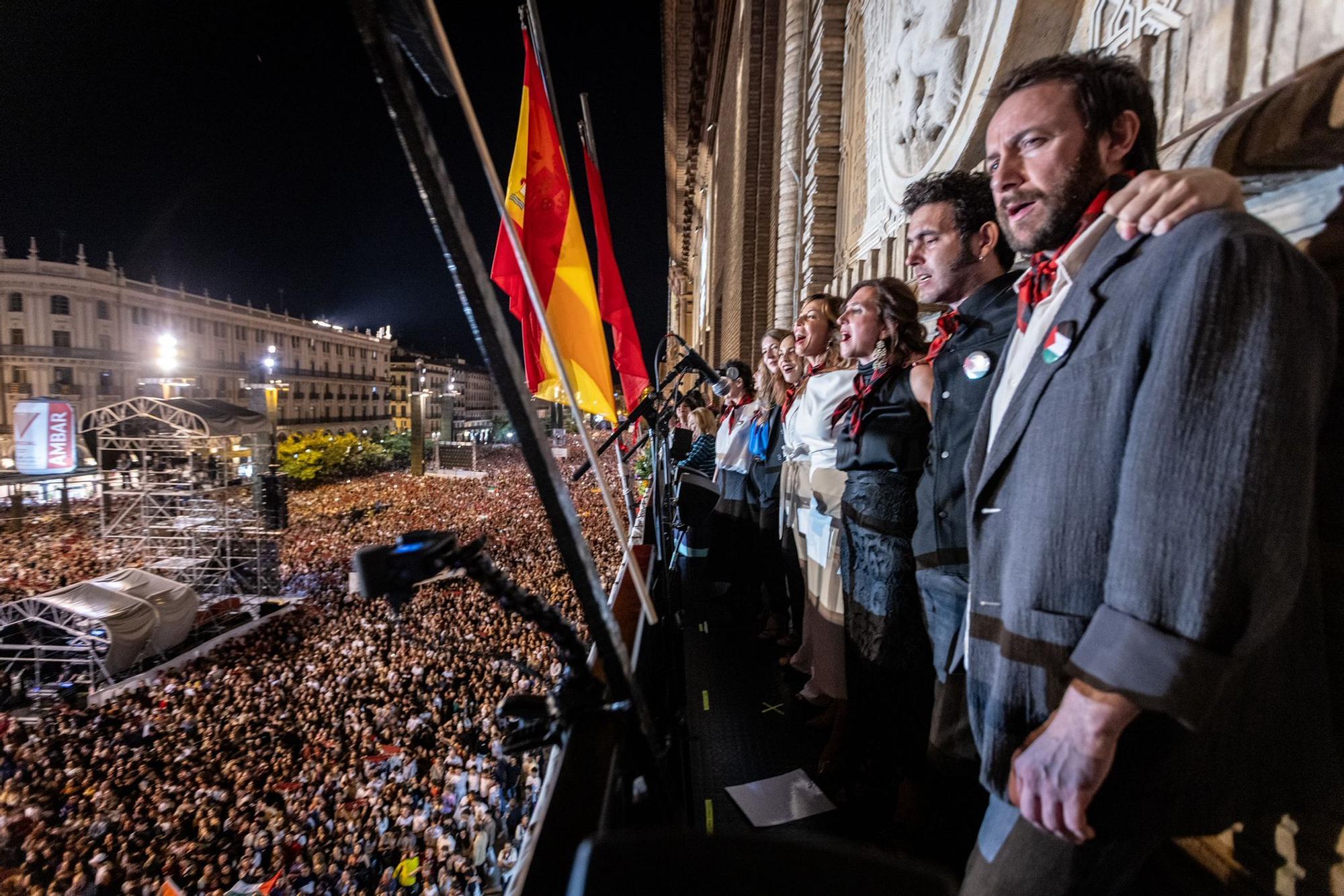 En imágenes | Primer día de las Fiestas del Pilar con las peñas y el pregón