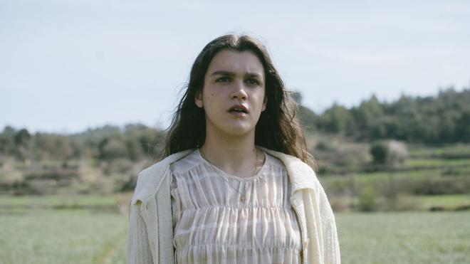 Amaia Romero como Cecilia en la serie 'La Mesías'