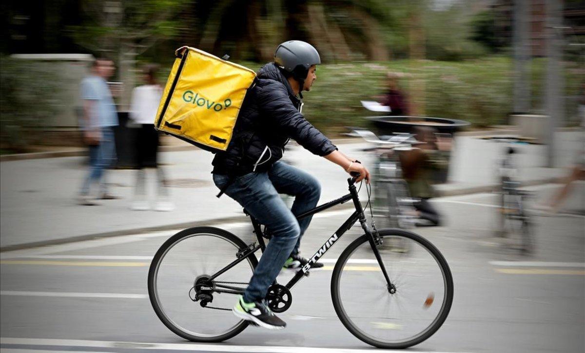 zentauroepp48368915 barcelona 28 05 2019  sociedad repartidores de glovo deliver190606200030